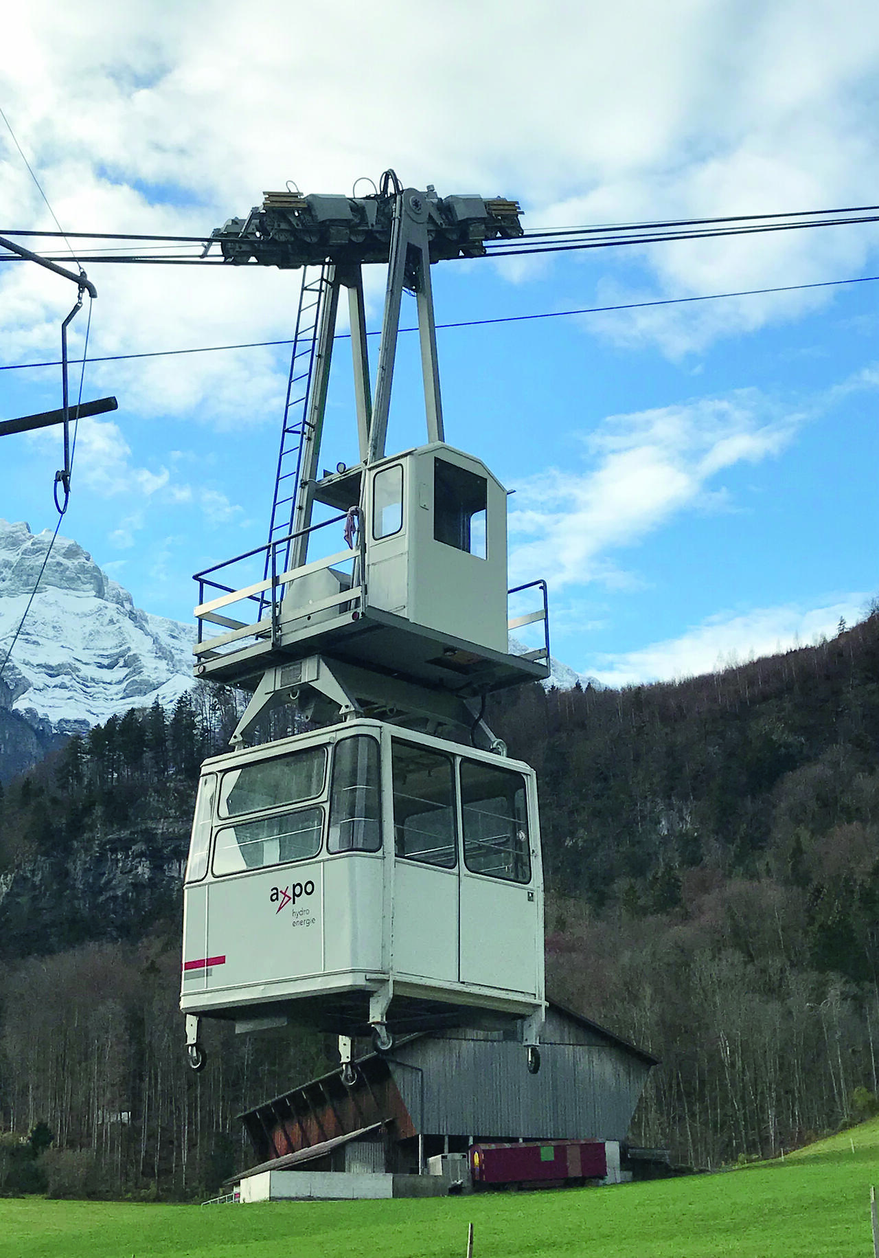 Die Kraftwerkseilbahn der Axpo.