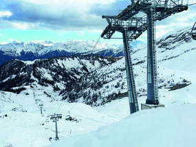 Neuste 4er-Sesselbahn in Ovronnaz montiert