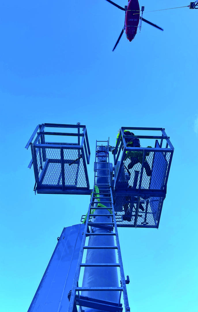 LM5400 wird montiert.