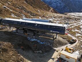 Montage für doppelte Kapazität in der Skiarena Andermatt-Sedrun