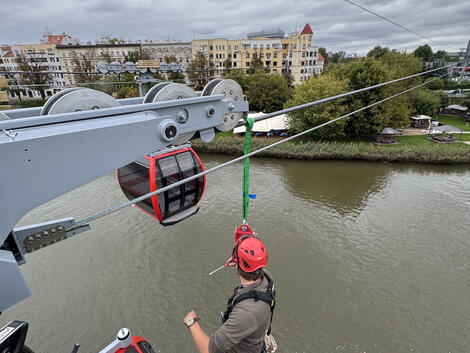 Unsere Kompaktseilbahn fuhr in Breslau 500 000 Mal über den Fluss Oder