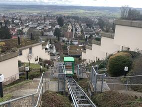Schrägaufzug in Terrassensiedlung in Grenchen wieder wie neu